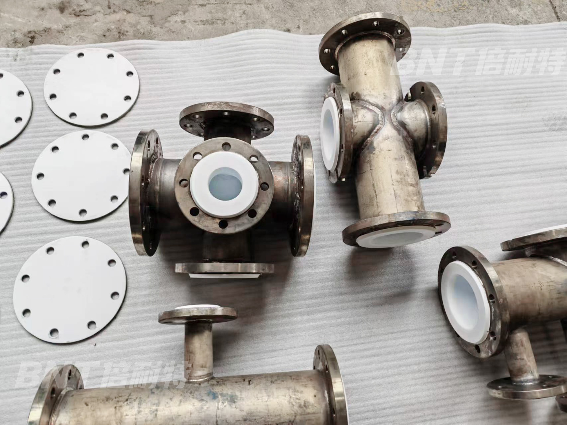 倍耐特鋼襯四氟管道